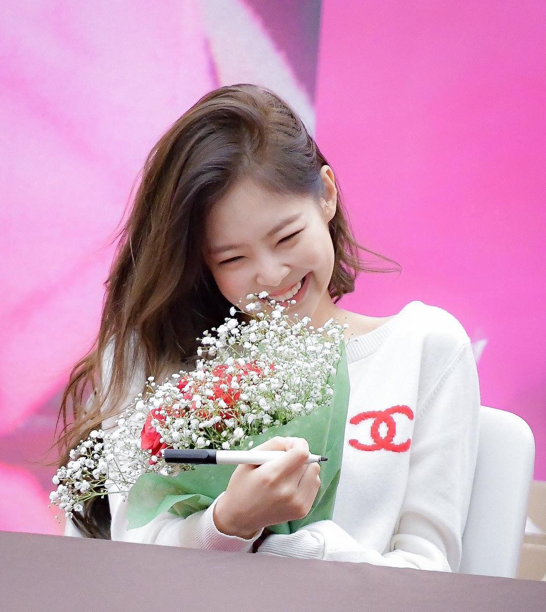 Jennie blackpink smiles