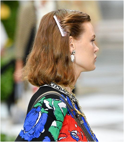 Jepit Sisir dan Scrunchie Tren Aksesori Rambut 2021 Jepit Sisir dan Scrunchie Tren Aksesori Rambut 2021