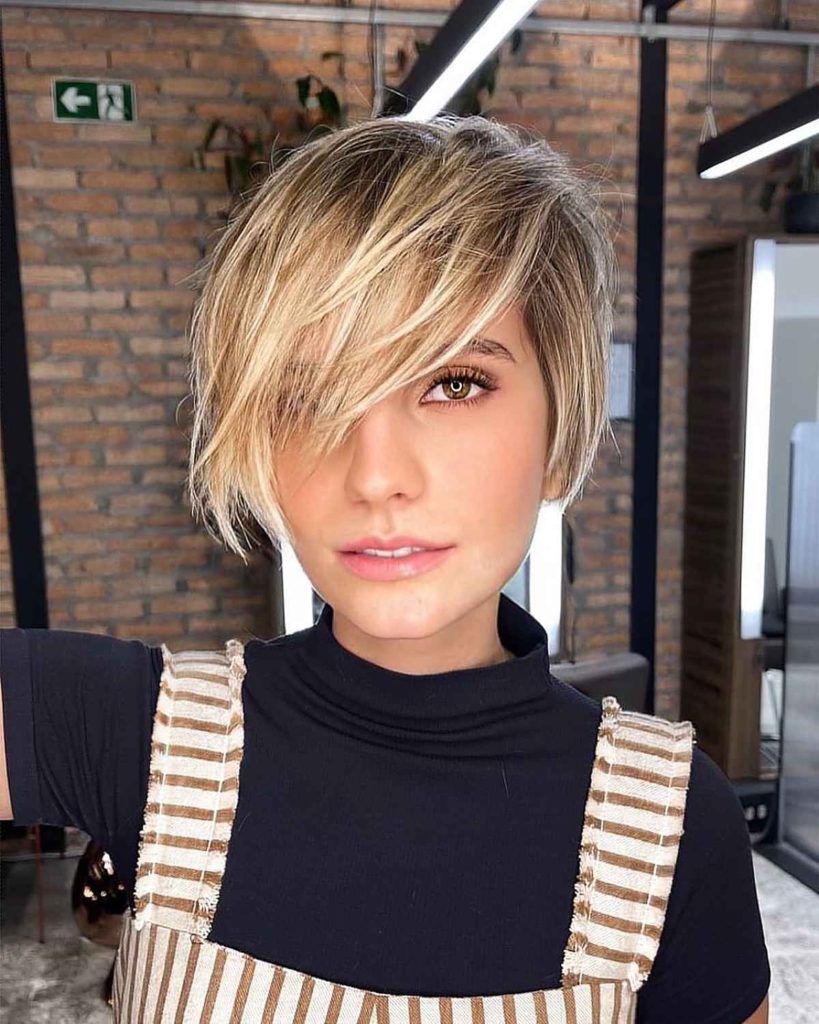 Gaya Rambut Pendek Wanita Bixie Haircut Jadi Trend 2022