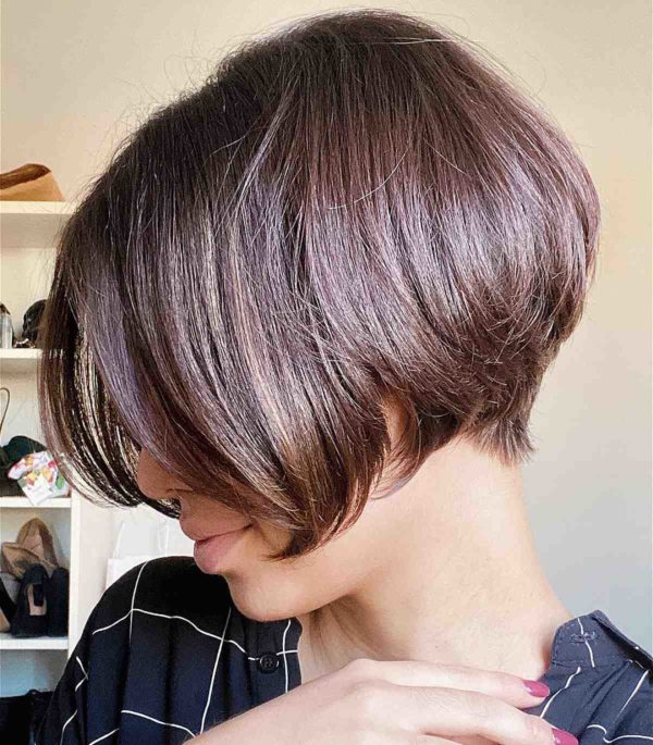 Gaya Rambut Pendek Wanita Bixie Haircut Jadi Trend 2022