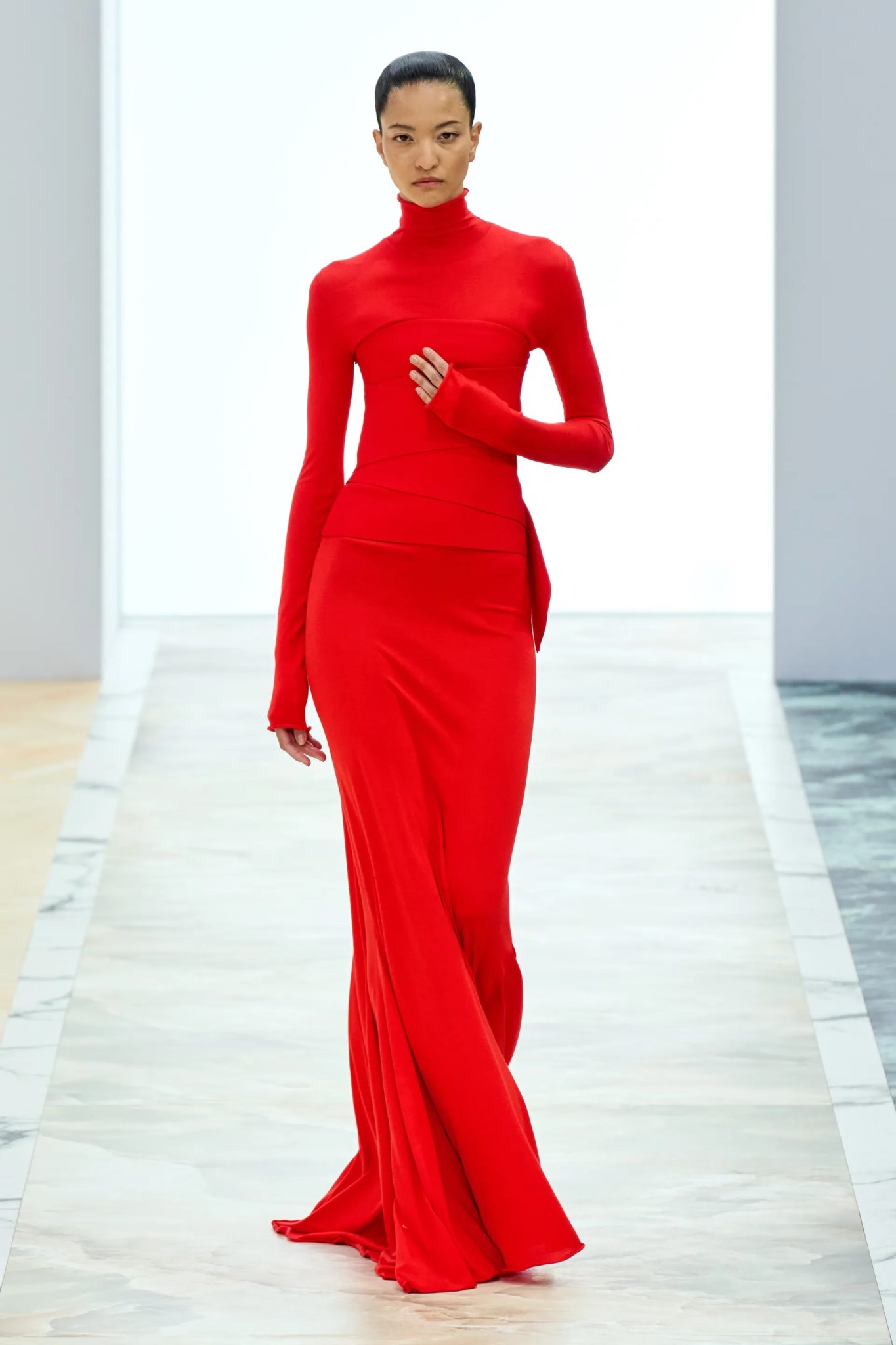 FENDI Haute Couture Fall Winter 2023 Terinspirasi dari Perhiasan